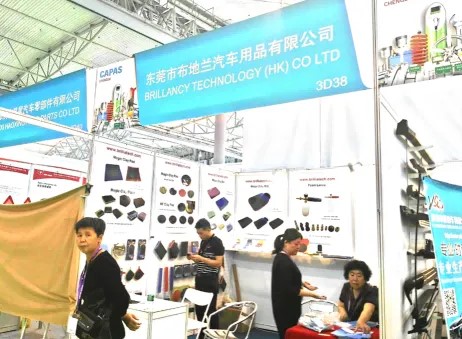 Brilliatech on Automechanika ShangHai not only with clay pad, clay mitt, magic clay bar, also with the aunts.