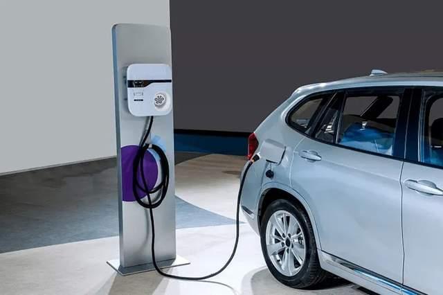 How should new energy vehicles be charged?